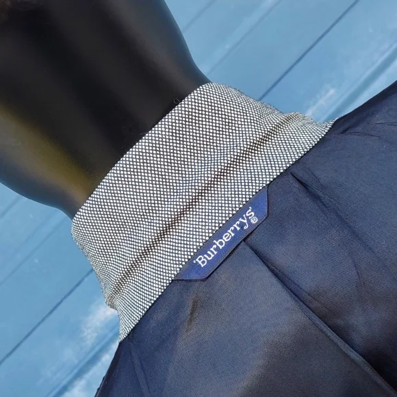 Burberry® Men's Pure Wool Snake Eye pure Wool Fabric Blazer - Picture 8 of 16